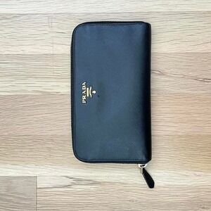 Authentic Prada Saffiano Leather Zip Wallet